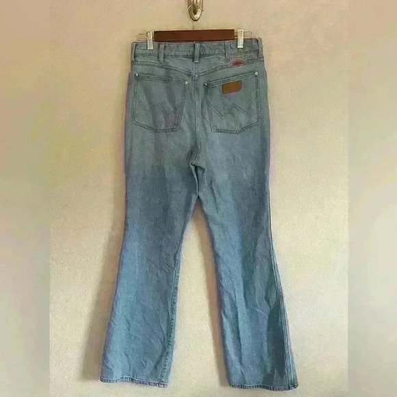 Wrangler Women’s Westward High Rise Boot Cut Jeans 30/32 embroidered sun - Picture 2 of 8